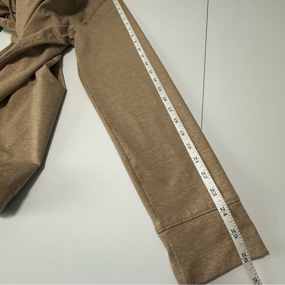 Vuori Sunday Element Hoodie Sweatshirt Men Size M Casual Athletic Tan Camel - Picture 13 of 14